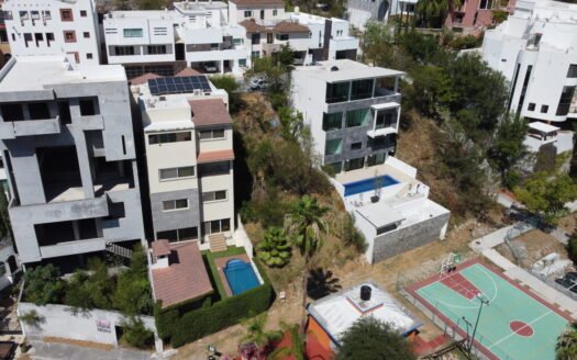 Contry Las Águilas, Terreno en VENTA, 378 m2