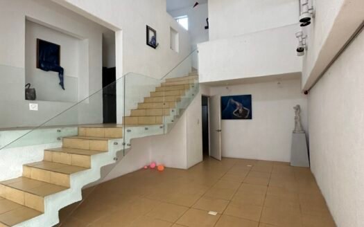 Casa en Venta Sierra Alta, Oportunidad!!